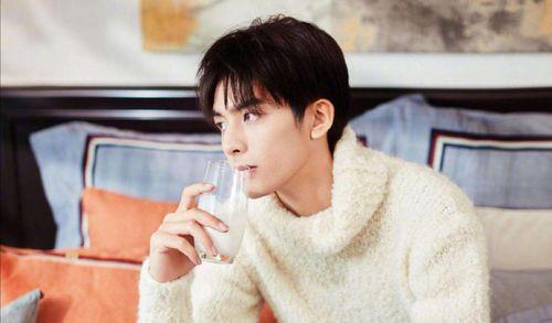 宋威龙吃瓜视频,揭秘娱乐圈幕后故事