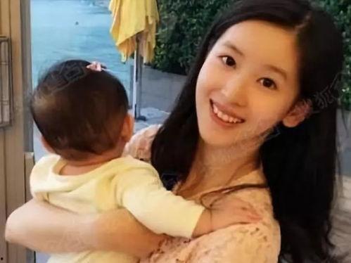 湖南精神小妹吃瓜